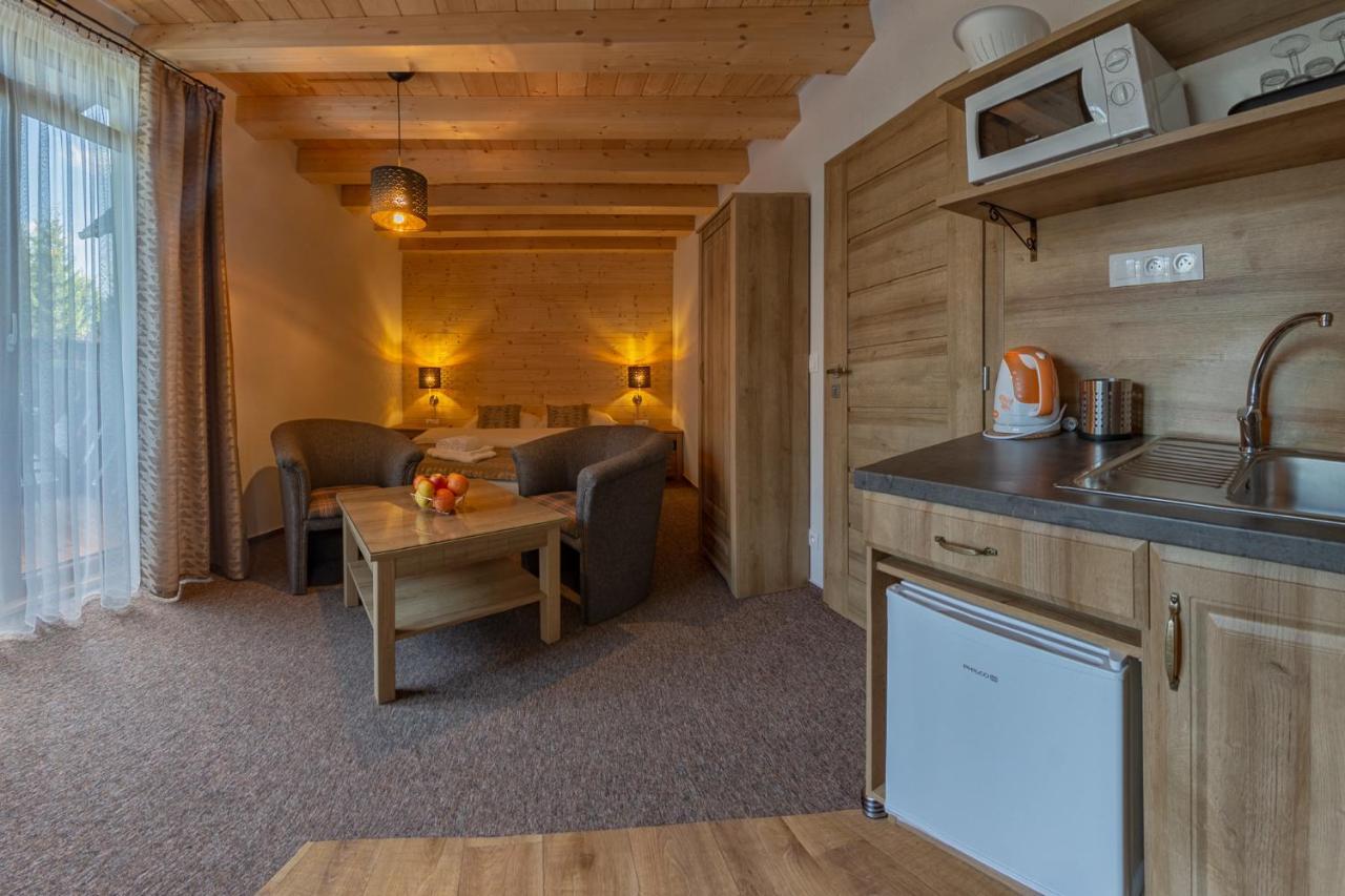 Apartmany A Studia Villa Flora Липтовска-Сиельница Экстерьер фото